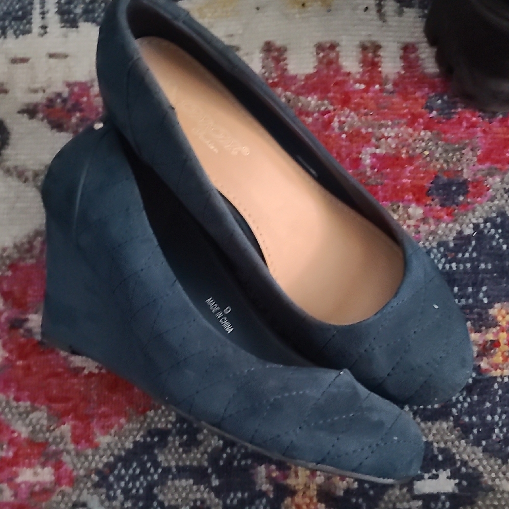 Dbdk Teal Green Wedge Heels Size 9